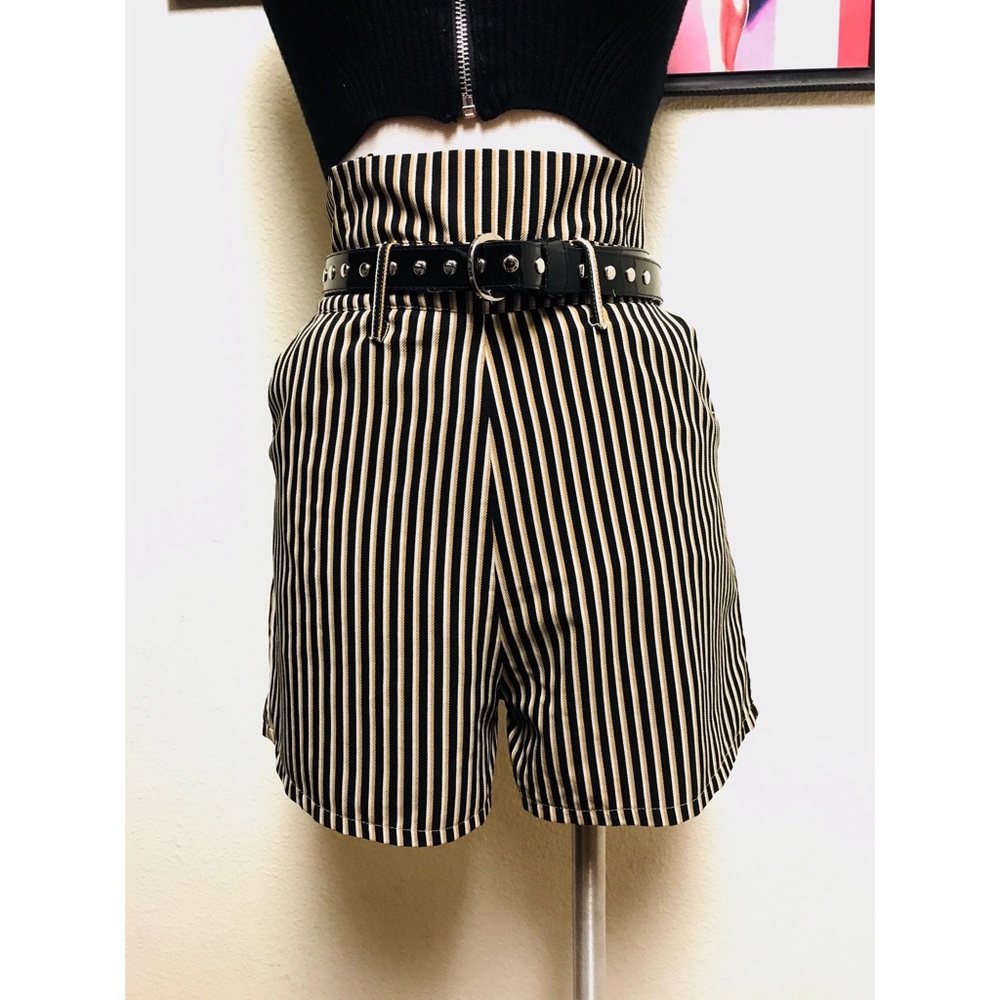 Ultra high waisted Striped shorts